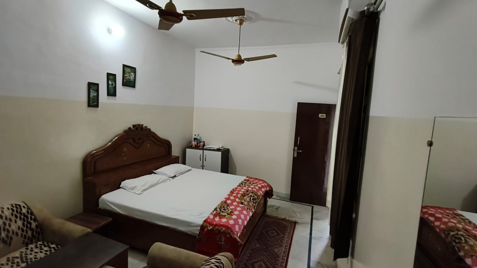 Luxury Room Interior in Meerut
 